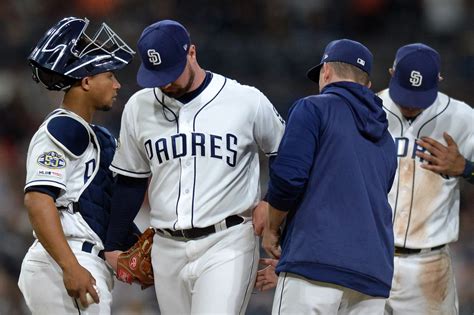 Padres take 3-game losing streak into matchup against the Giants